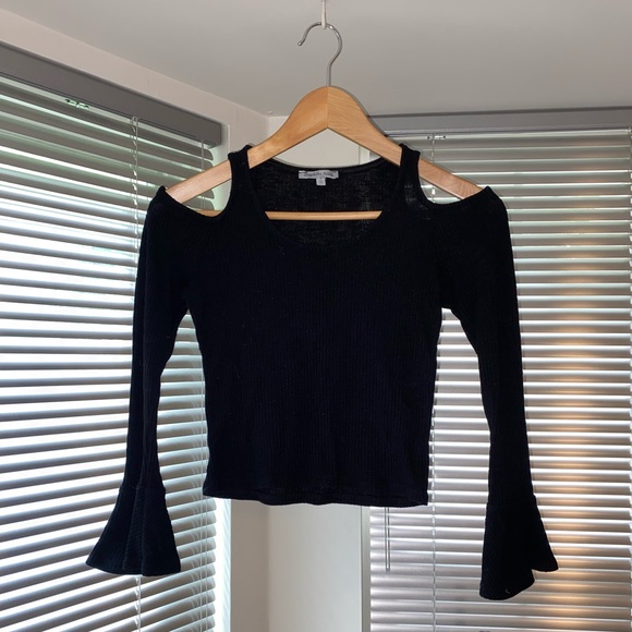 Black Long Sleeve Crop Top - Picture 2 of 5
